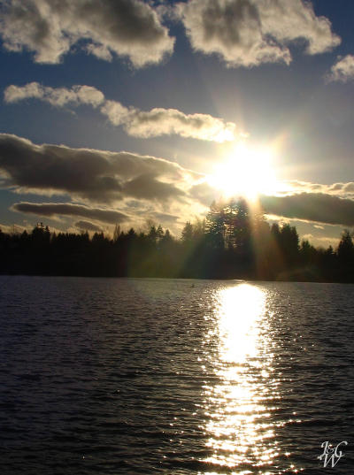 39- Sunrays over Mill Lake